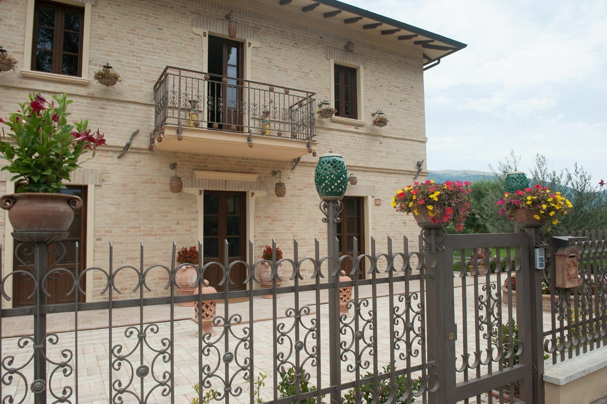 Domus Angeli Hotel Assisi Exterior photo